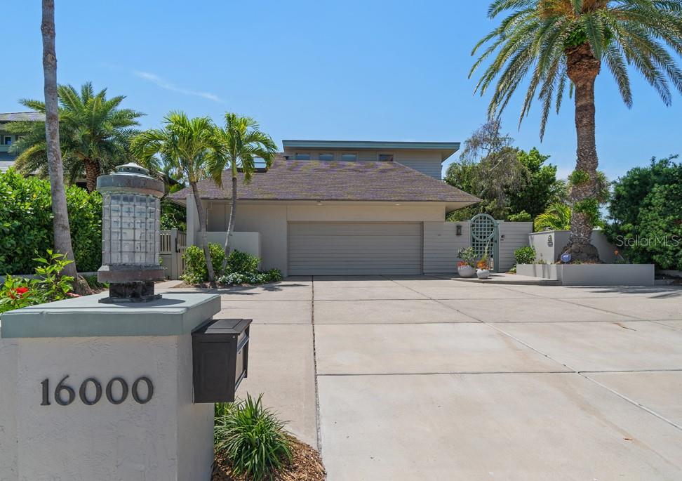 16000 GULF BLVD, REDINGTON BEACH, FL — photo 2