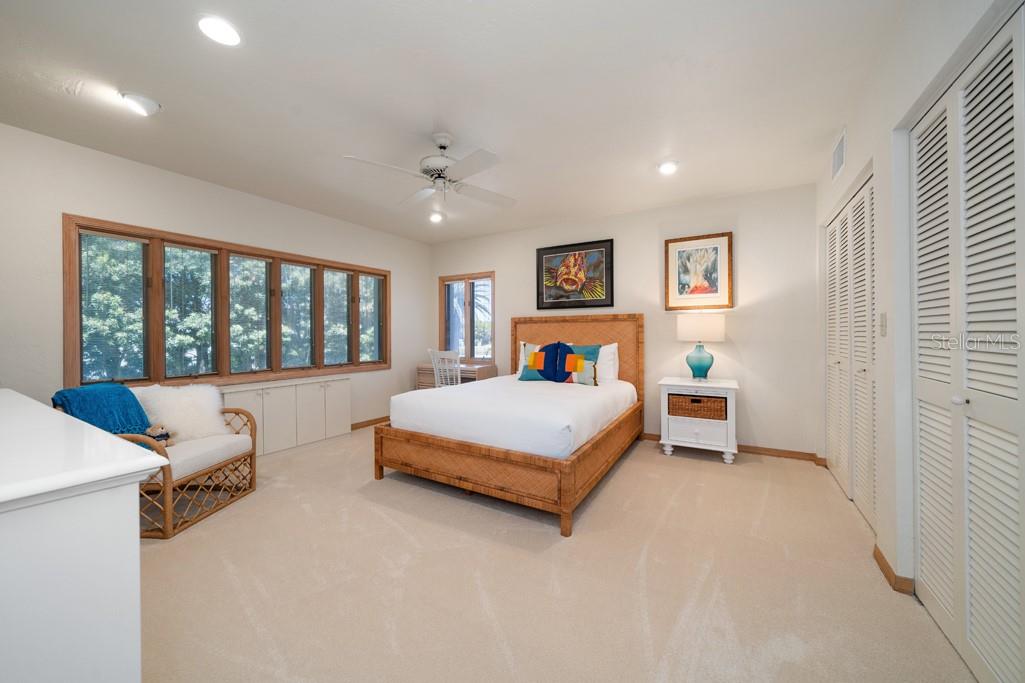 16000 GULF BLVD, REDINGTON BEACH, FL — photo 23