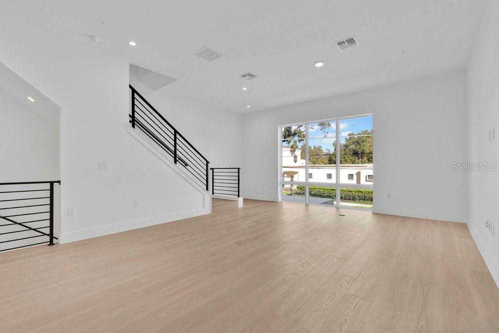 1004 E ROBINSON, ORLANDO, FL — photo 3
