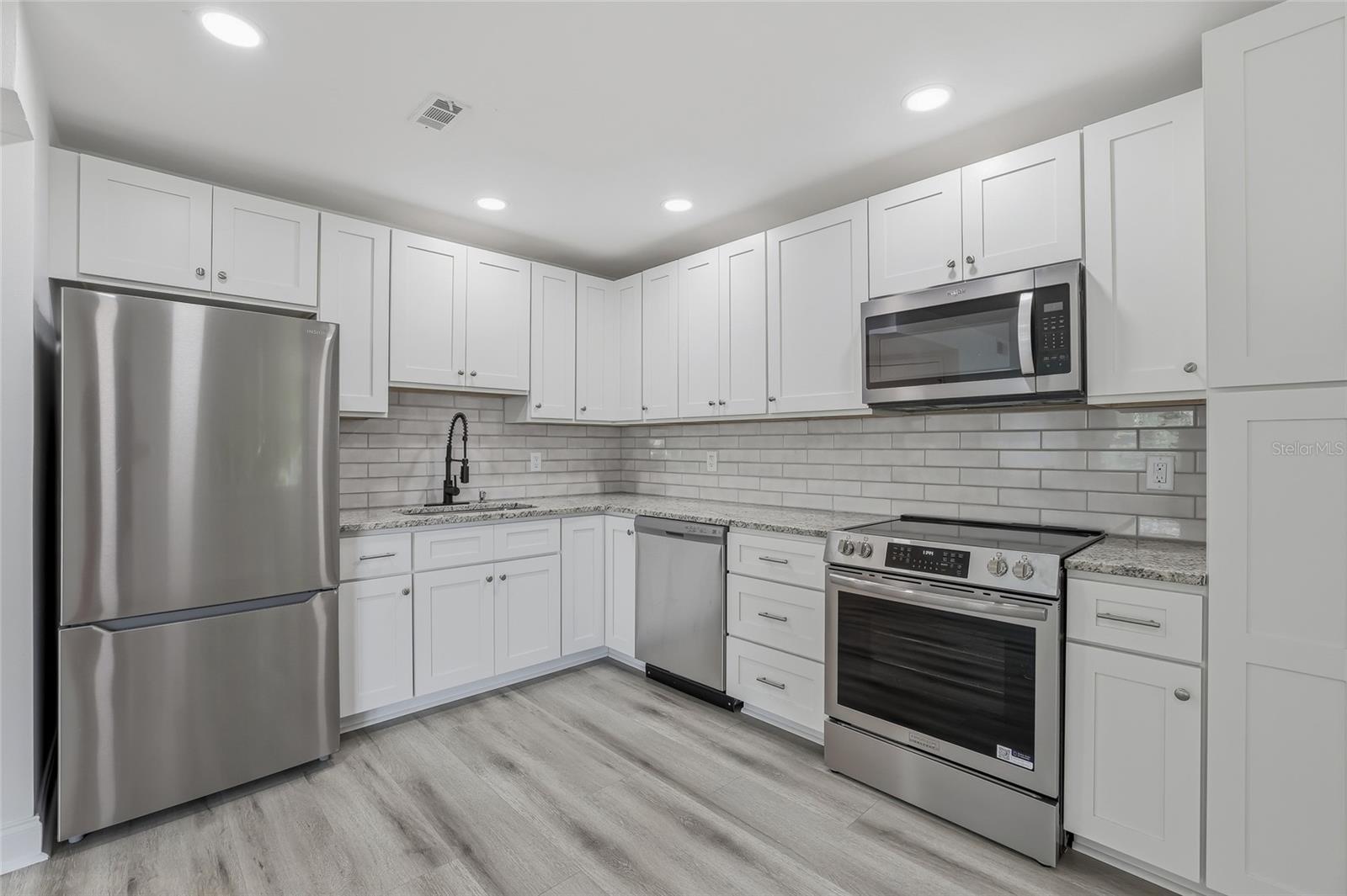 379 S MCMULLEN BOOTH RD #75, CLEARWATER, FL — photo 17