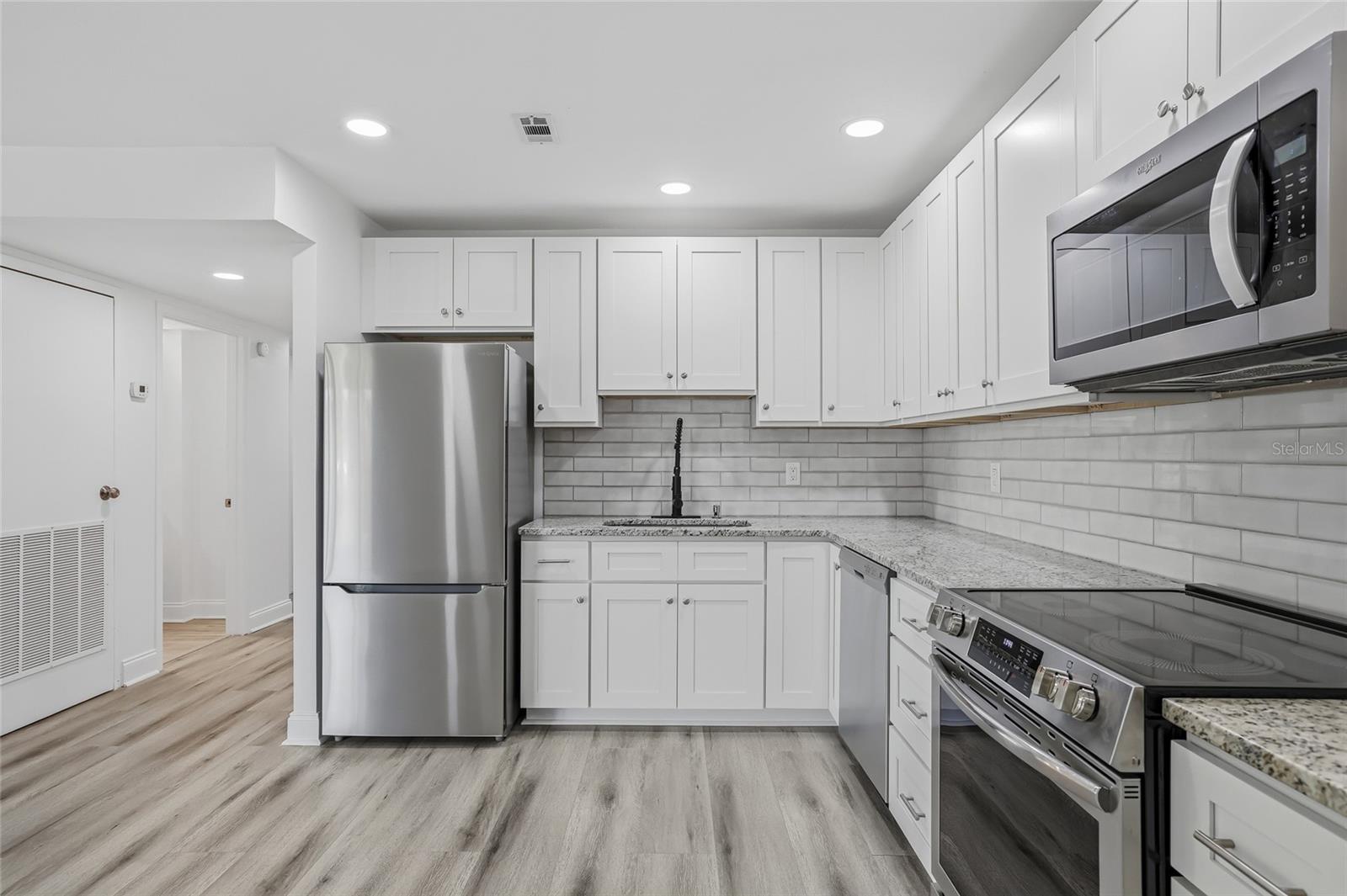 379 S MCMULLEN BOOTH RD #75, CLEARWATER, FL — photo 18