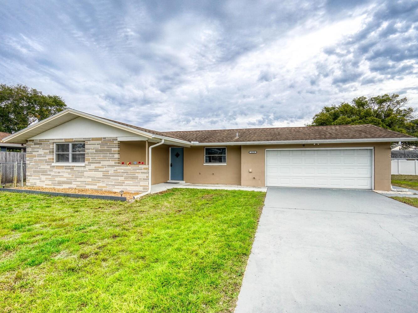 10320 HONEYSUCKLE LN, PORT RICHEY, FL