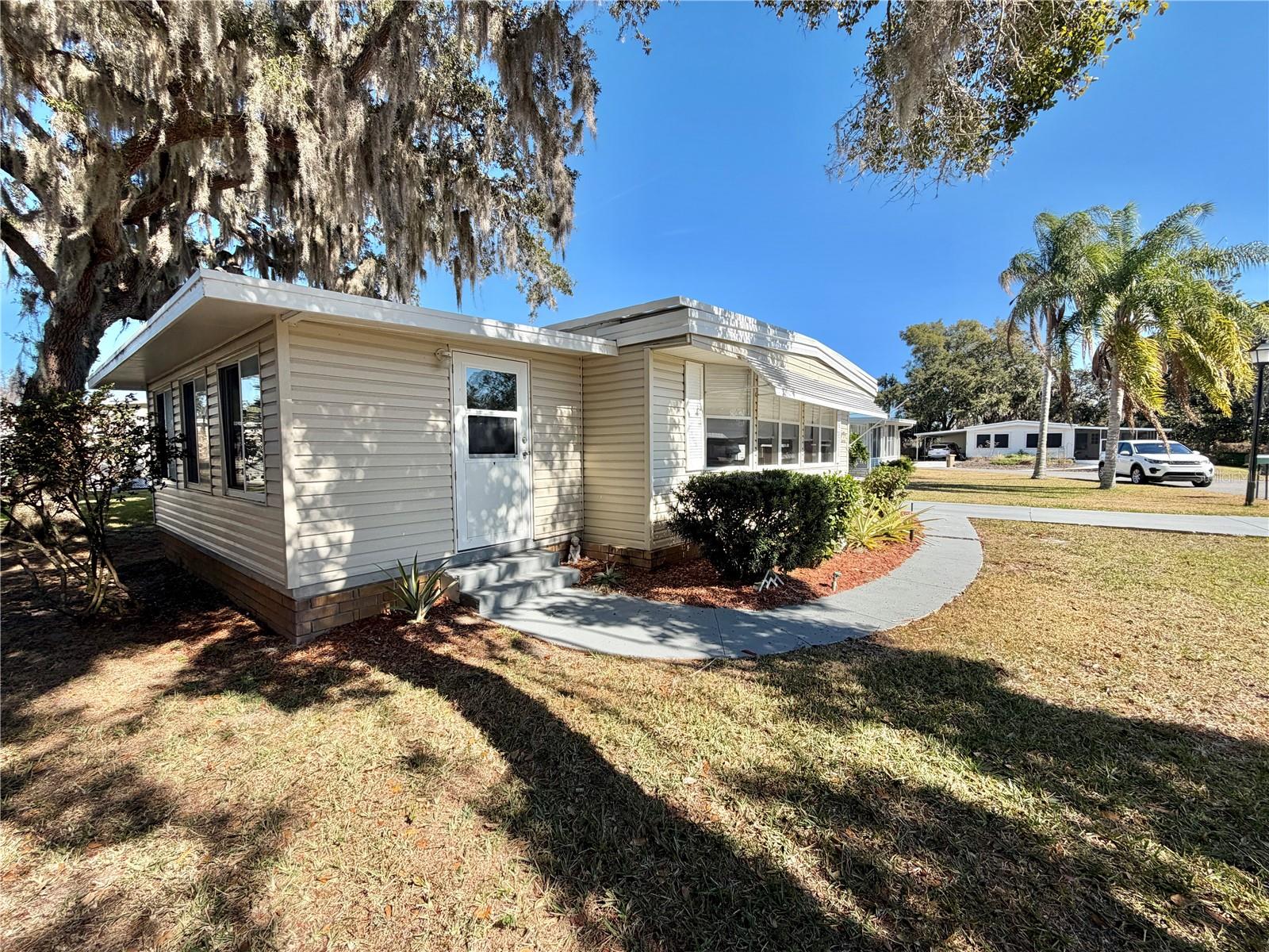 103 TAMARISK WAY, LEESBURG, FL — photo 127