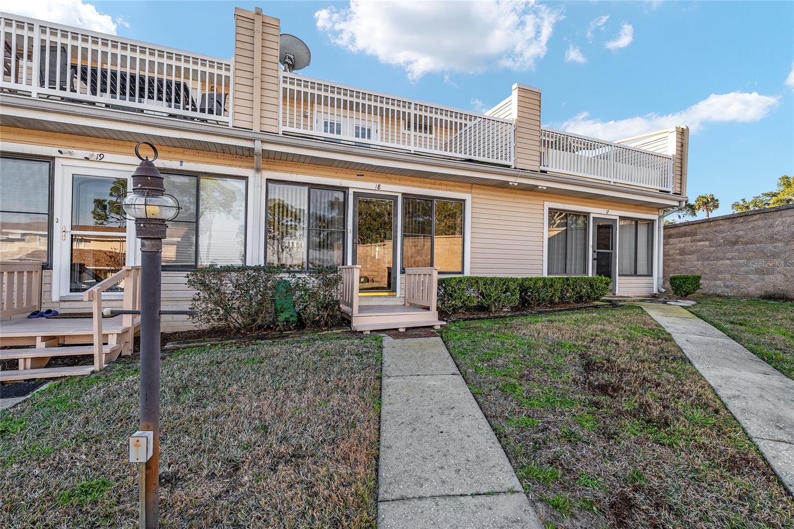 11001 SE SUNSET HARBOR RD #D18, SUMMERFIELD, FL — photo 3