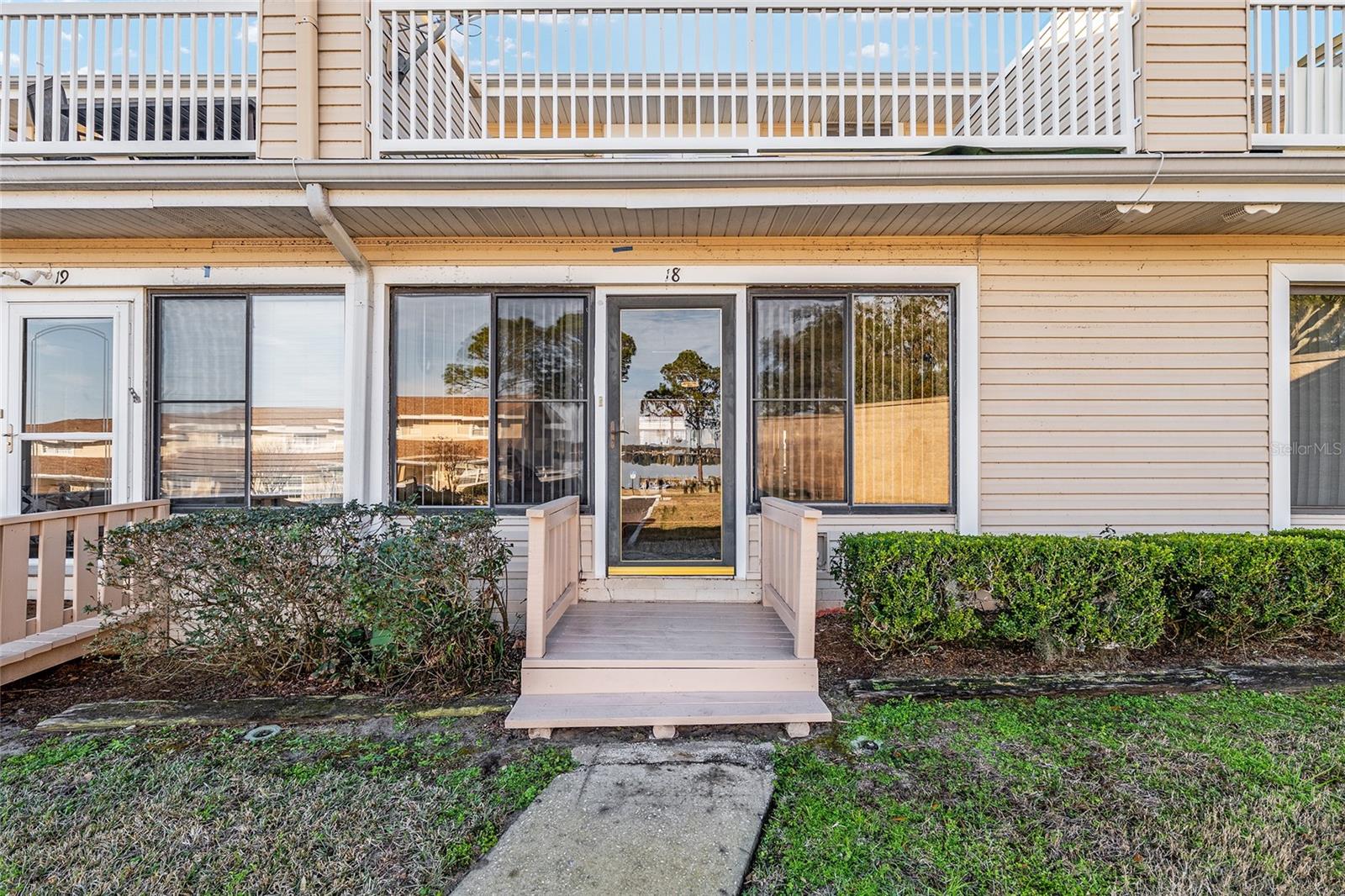 11001 SE SUNSET HARBOR RD #D18, SUMMERFIELD, FL — photo 4
