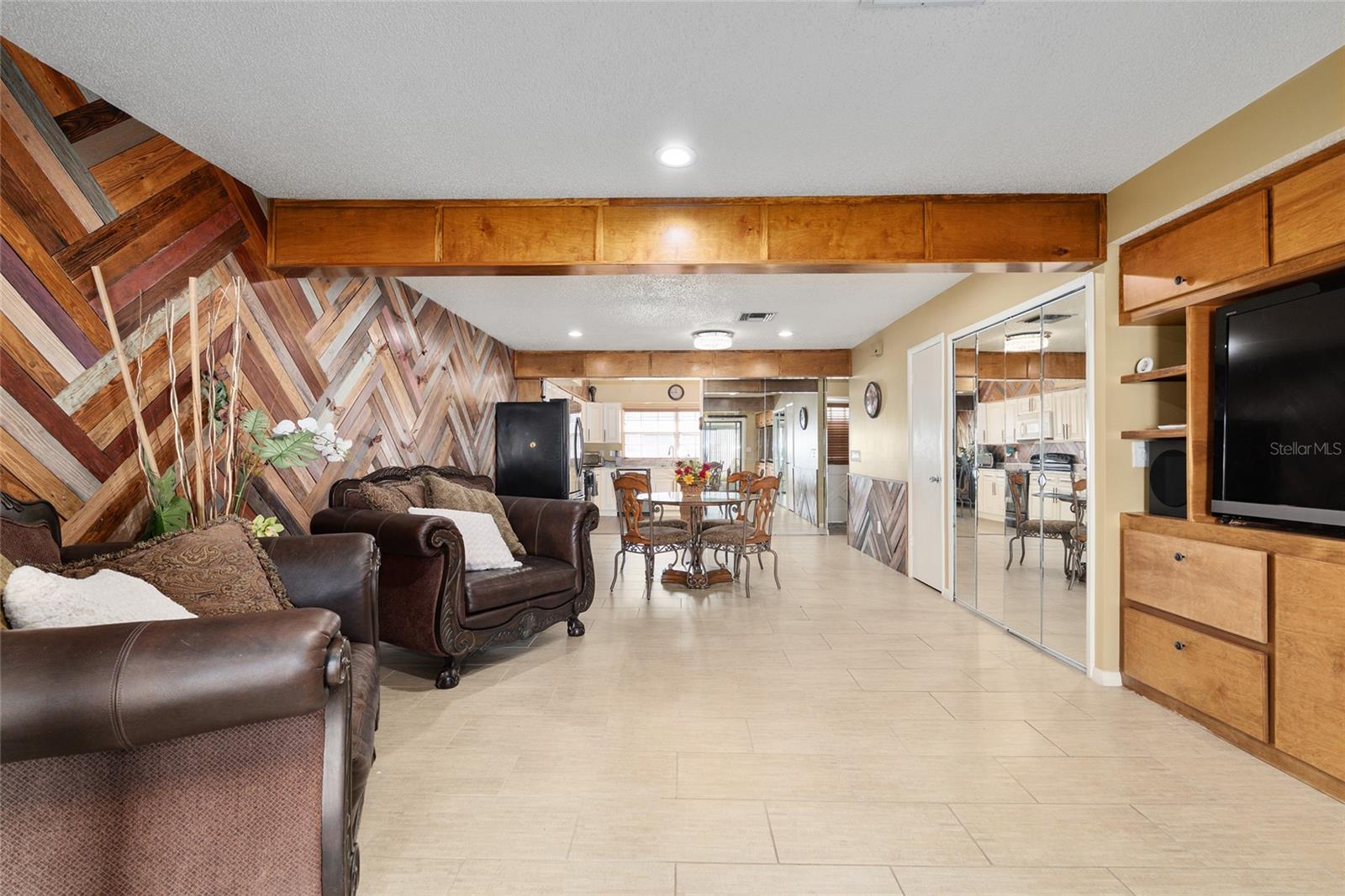 11001 SE SUNSET HARBOR RD #D18, SUMMERFIELD, FL — photo 8