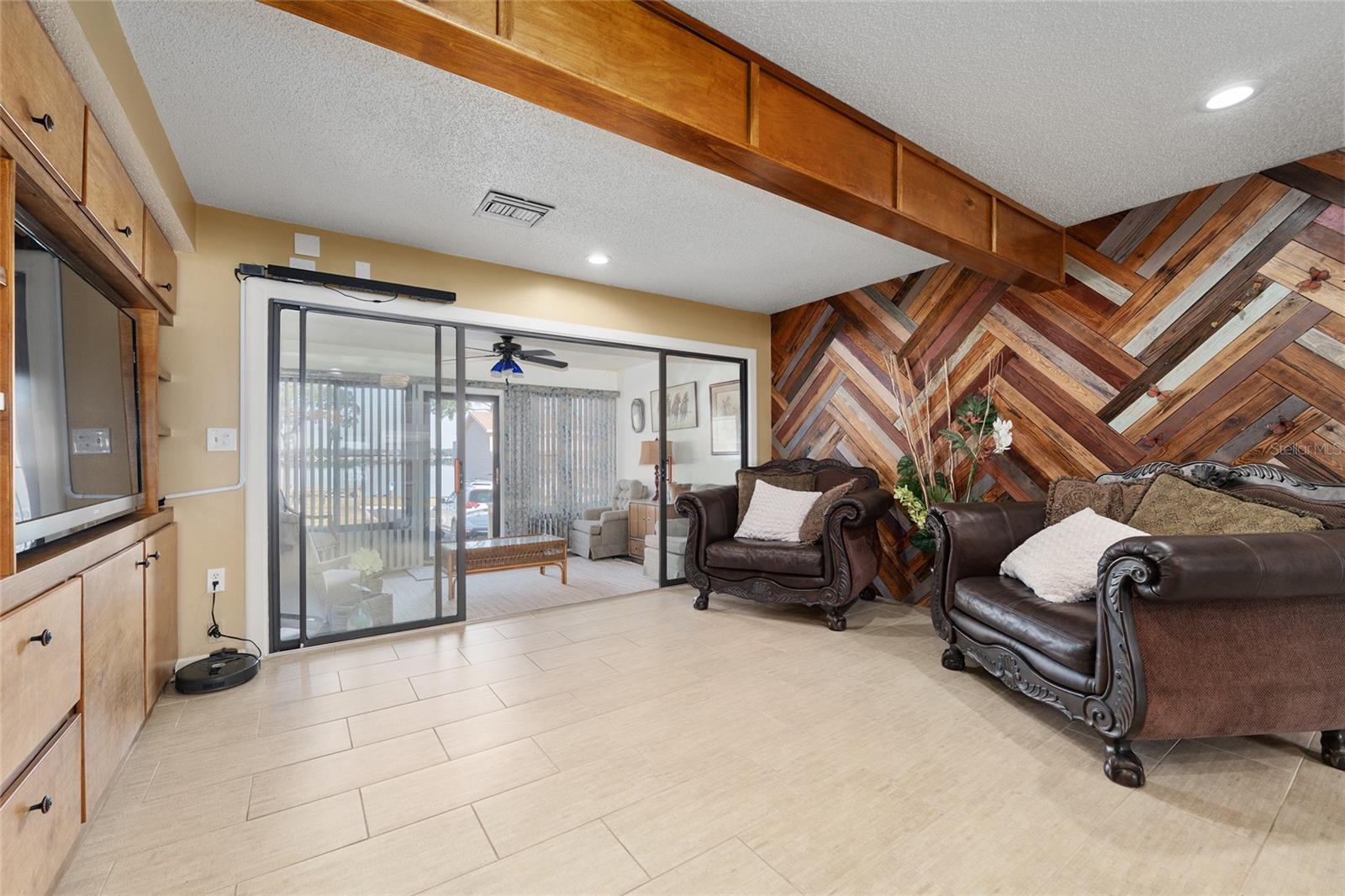 11001 SE SUNSET HARBOR RD #D18, SUMMERFIELD, FL — photo 10