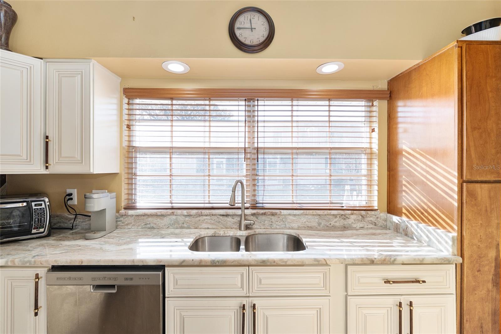 11001 SE SUNSET HARBOR RD #D18, SUMMERFIELD, FL — photo 16