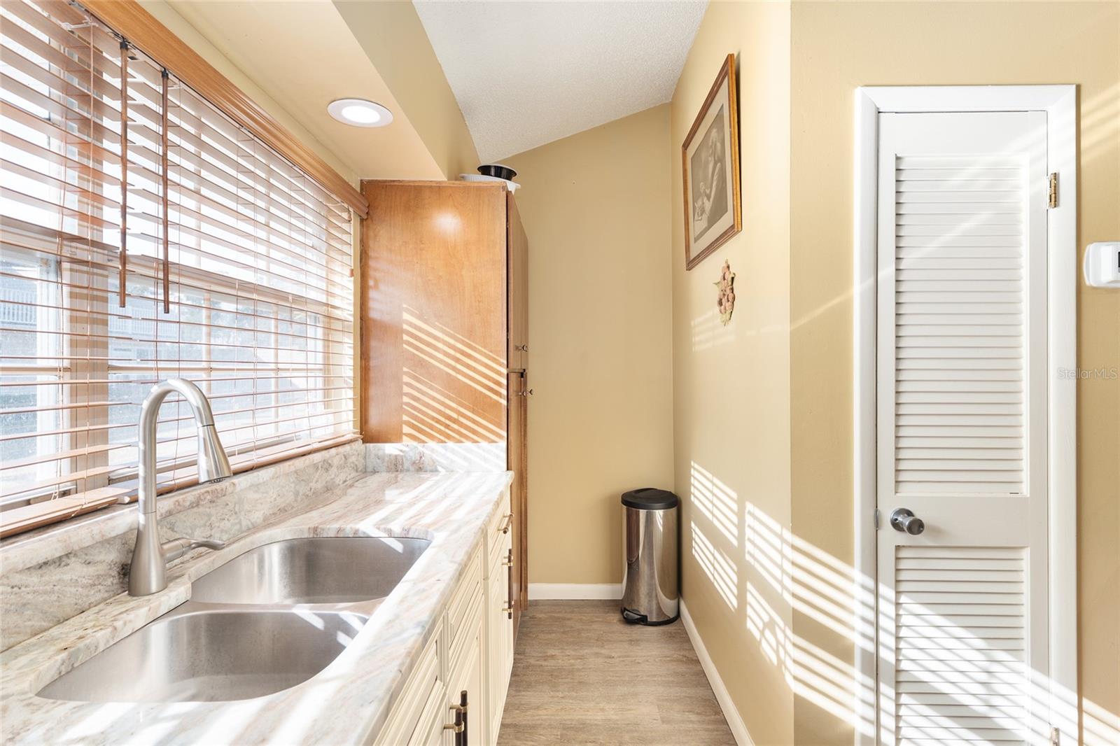 11001 SE SUNSET HARBOR RD #D18, SUMMERFIELD, FL — photo 17