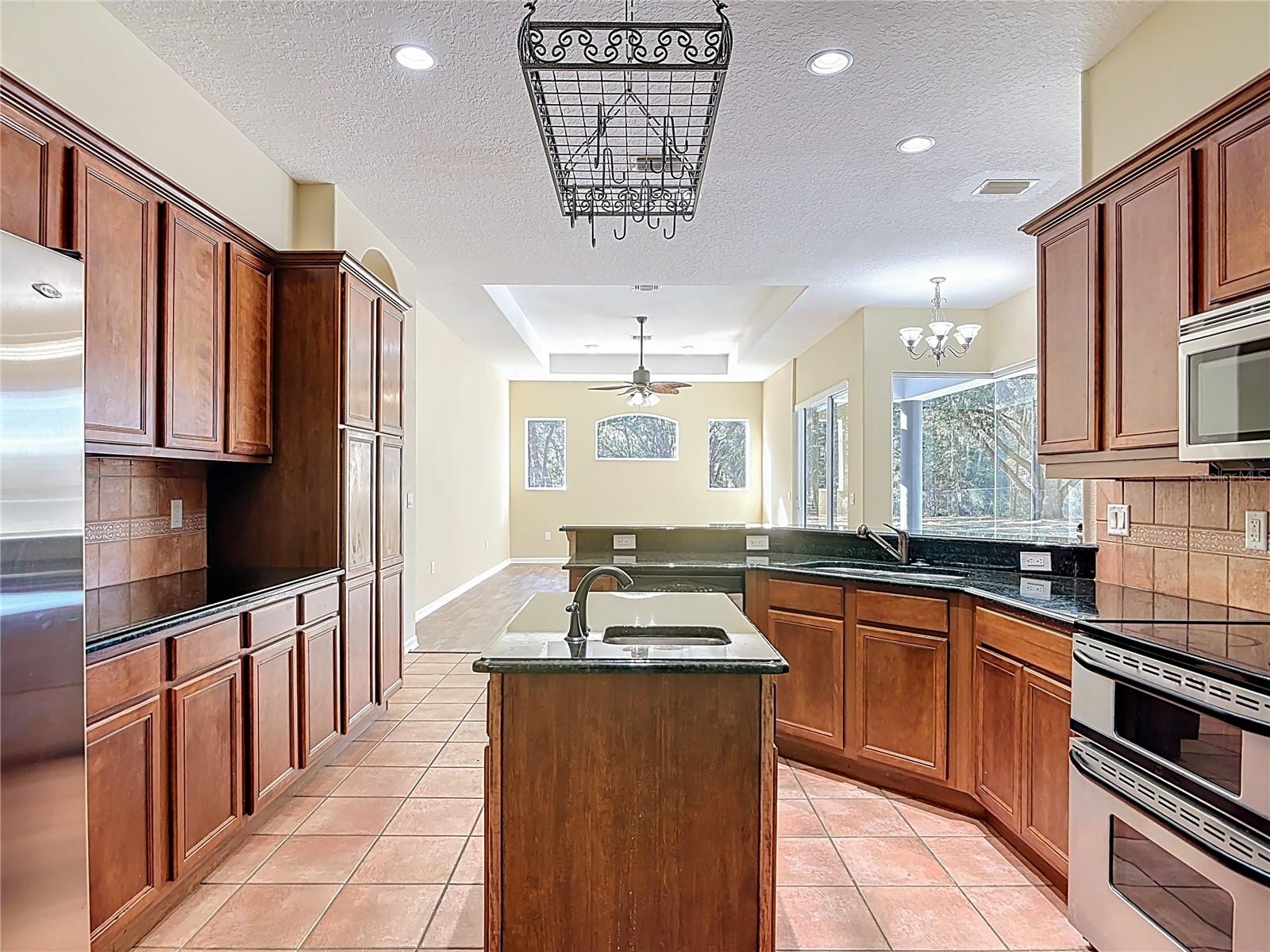 949 HAWK LNDG, FRUITLAND PARK, FL — photo 68