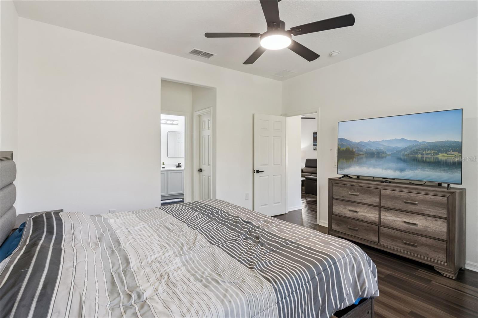 884 GRAND CANAL DR, KISSIMMEE, FL — photo 16