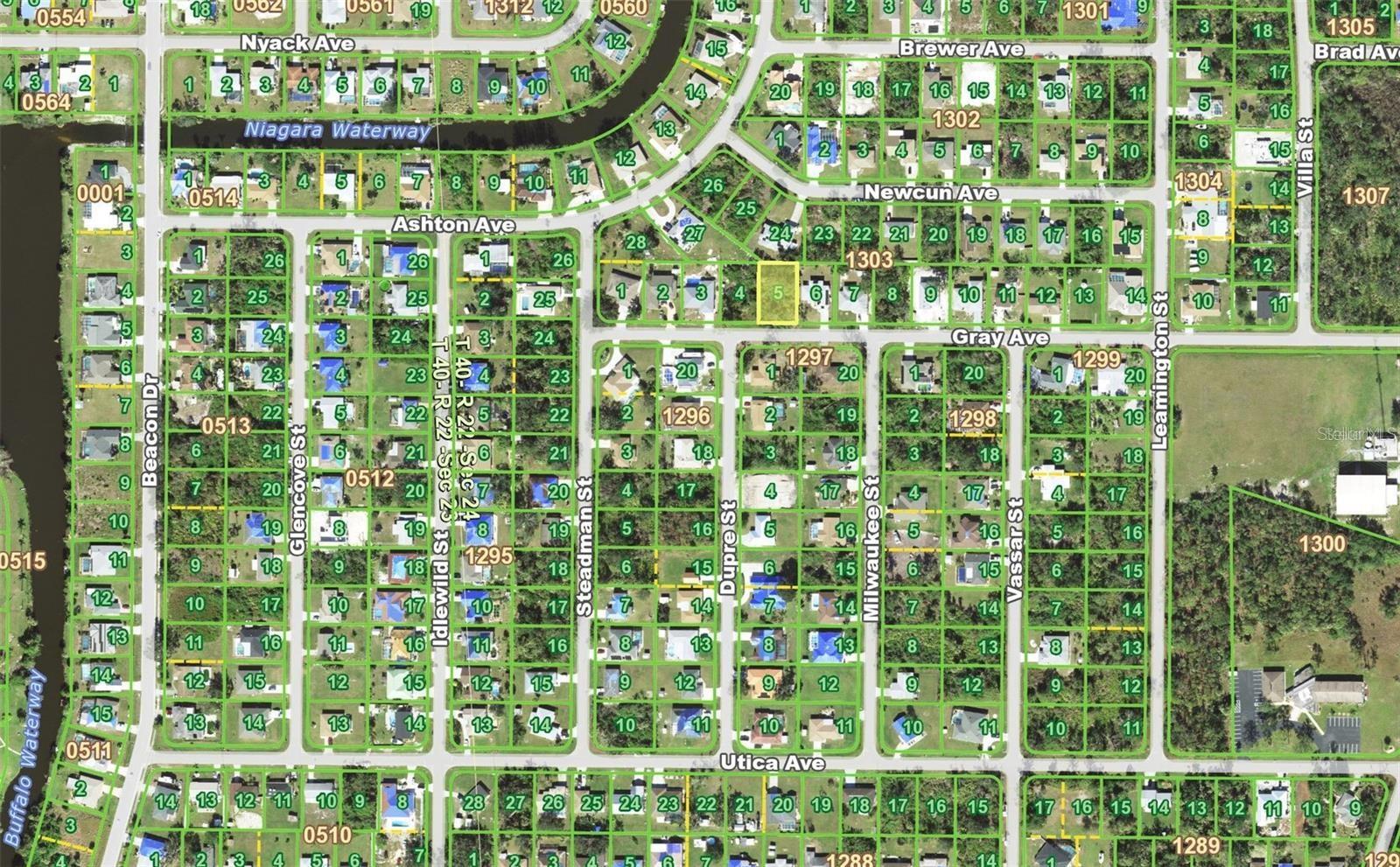23072 GRAY AVE, PORT CHARLOTTE, FL