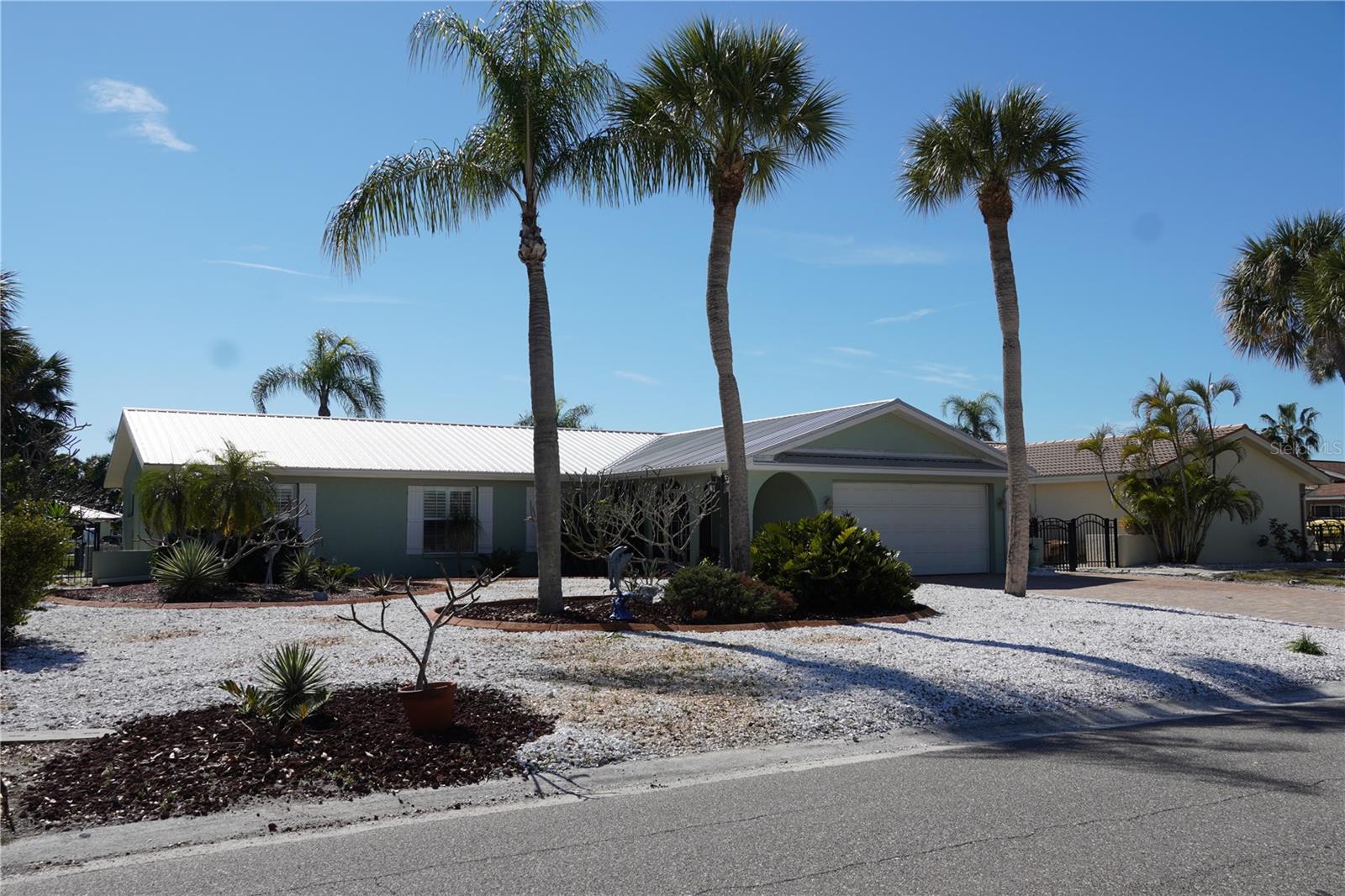 908 SAGO PALM WAY, APOLLO BEACH, FL — photo 4