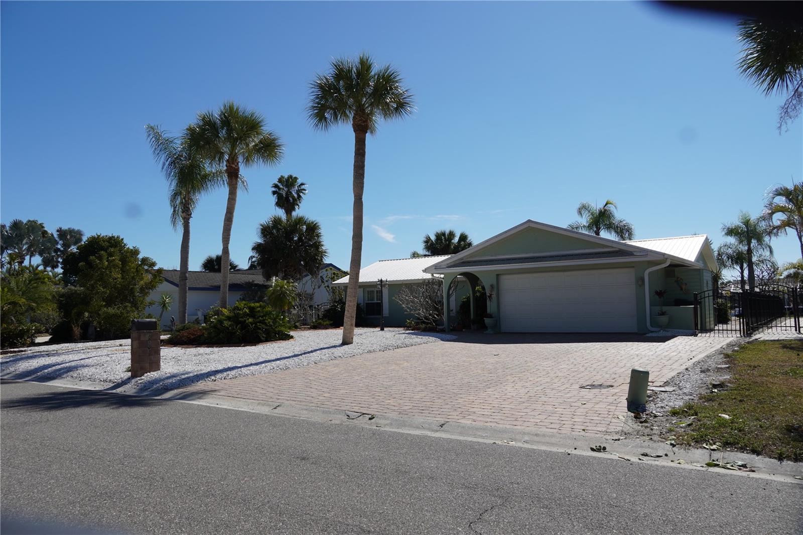 908 SAGO PALM WAY, APOLLO BEACH, FL — photo 5