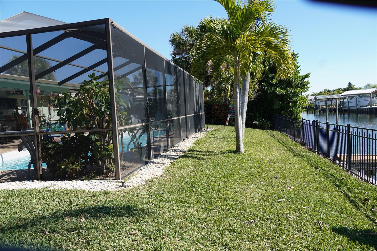 908 SAGO PALM WAY, APOLLO BEACH, FL — photo 9