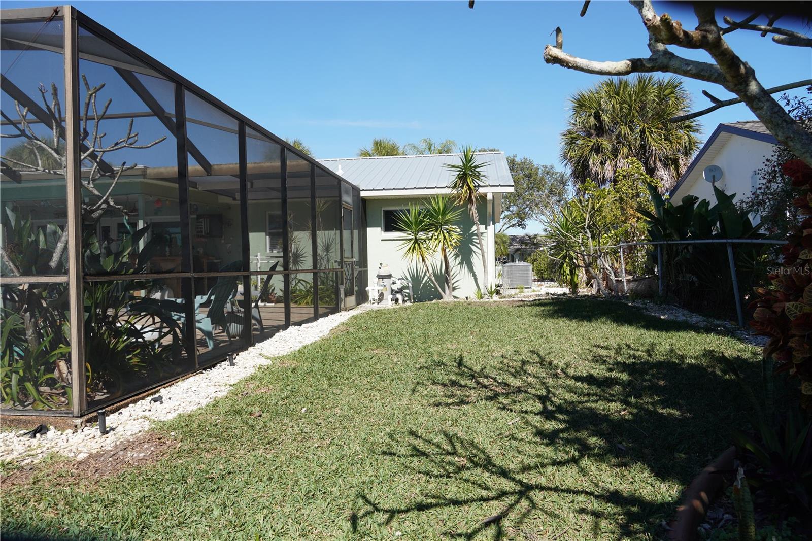 908 SAGO PALM WAY, APOLLO BEACH, FL — photo 12