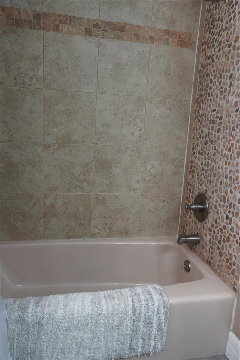 908 SAGO PALM WAY, APOLLO BEACH, FL — photo 49