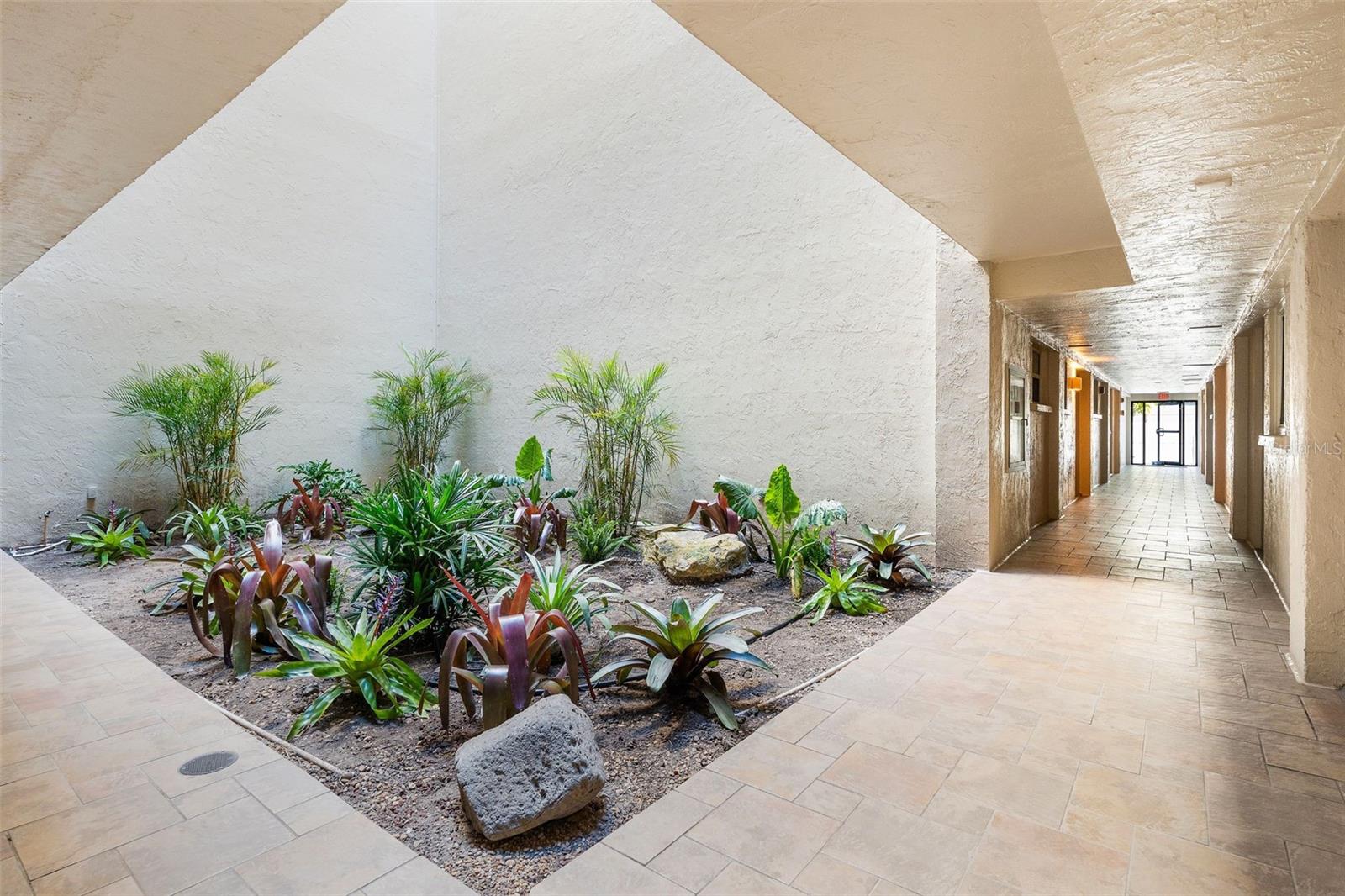 800 BENJAMIN FRANKLIN DR #110, SARASOTA, FL — photo 26