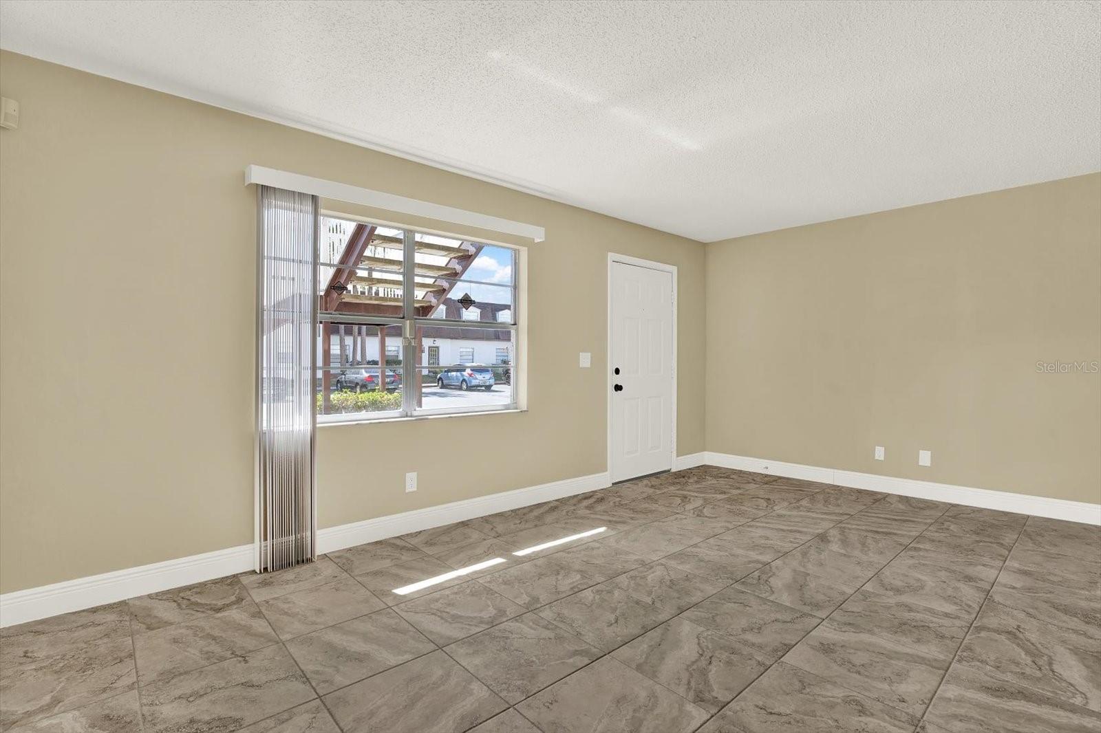 9125 TUDOR DR #D109, TAMPA, FL — photo 5