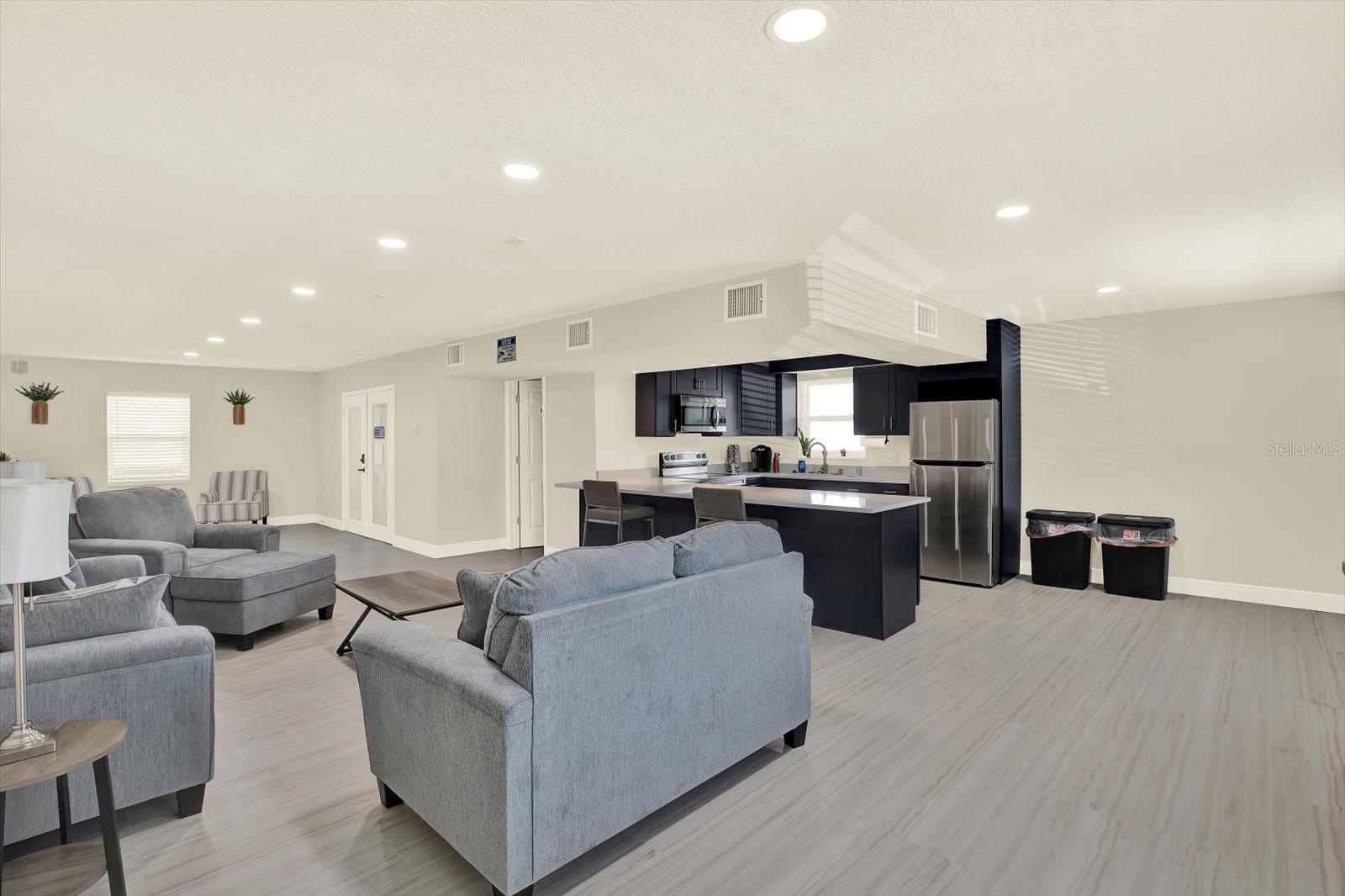 9125 TUDOR DR #D109, TAMPA, FL — photo 23