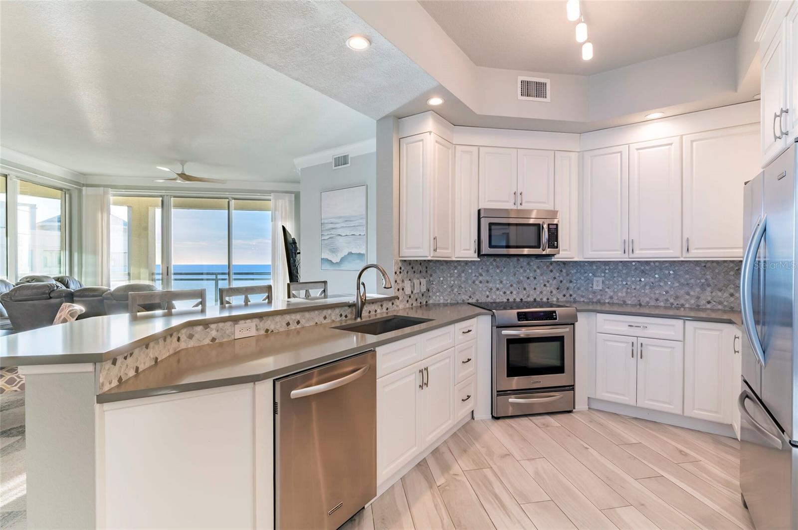 1170 GULF BLVD #2203, CLEARWATER BEACH, FL — photo 17
