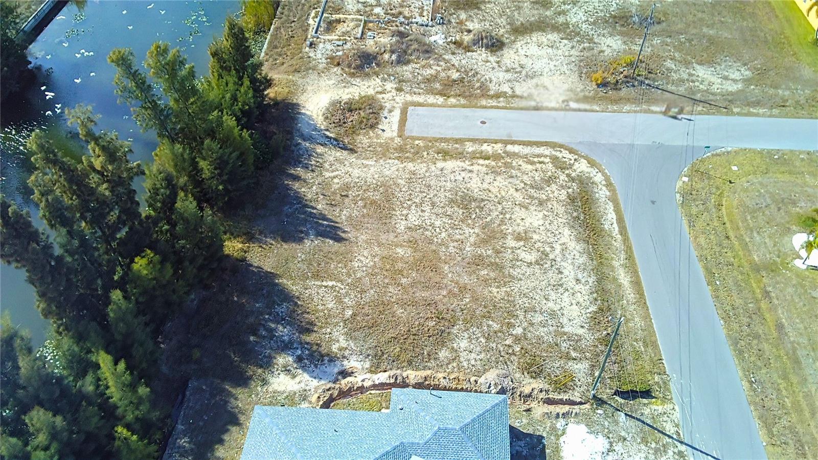 122 NE 9TH ST, CAPE CORAL, FL — photo 4