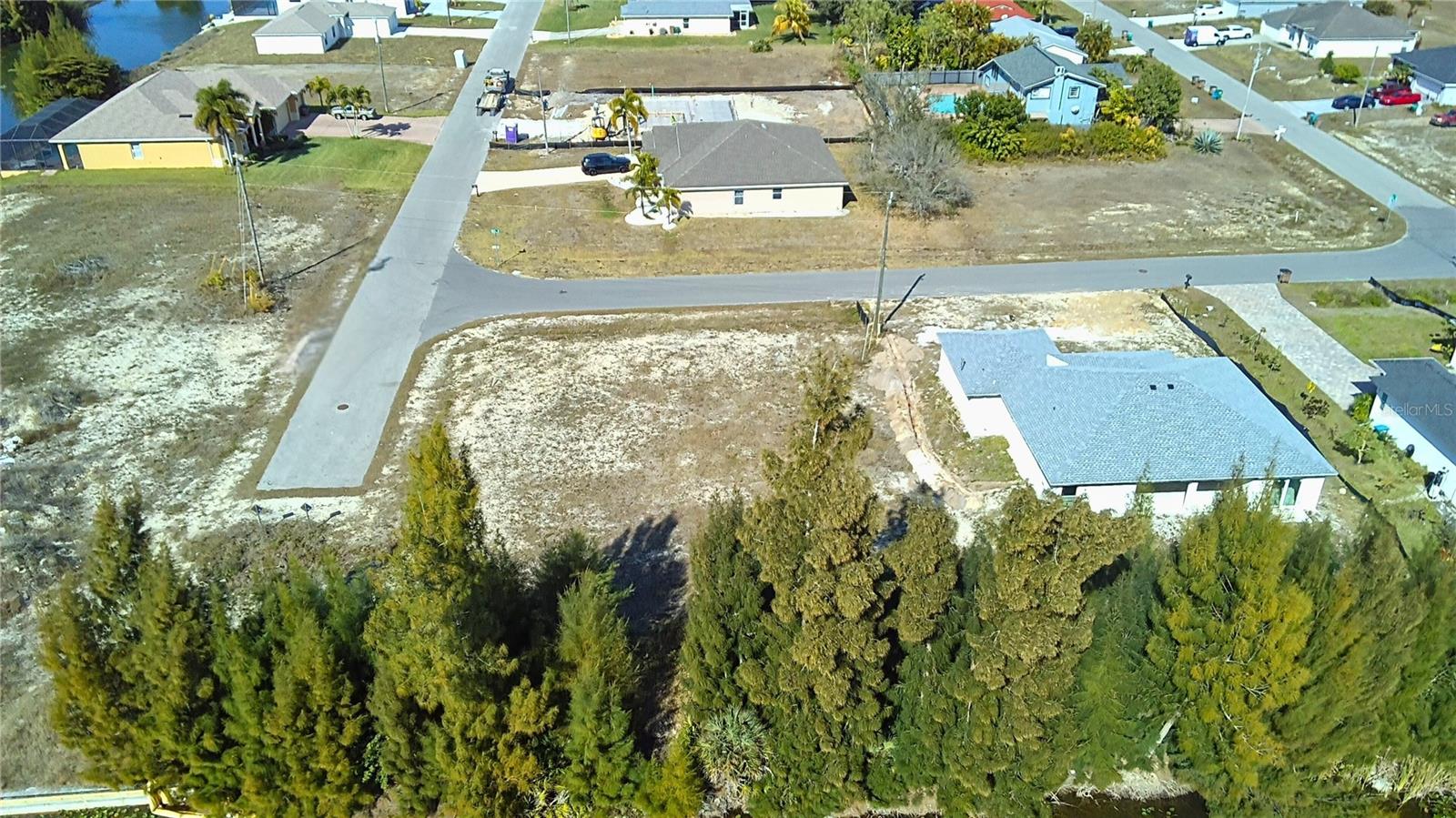 122 NE 9TH ST, CAPE CORAL, FL — photo 5
