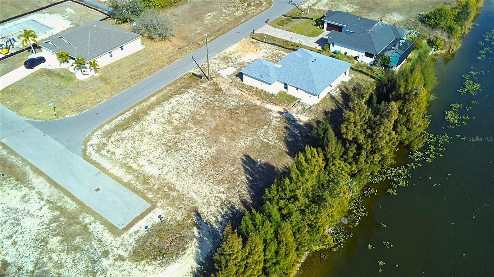 122 NE 9TH ST, CAPE CORAL, FL — photo 6