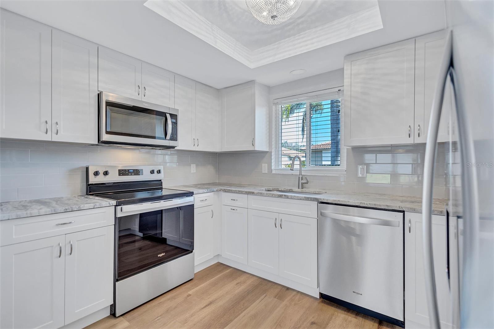 191 VISTA HERMOSA CIR, SARASOTA, FL — photo 10