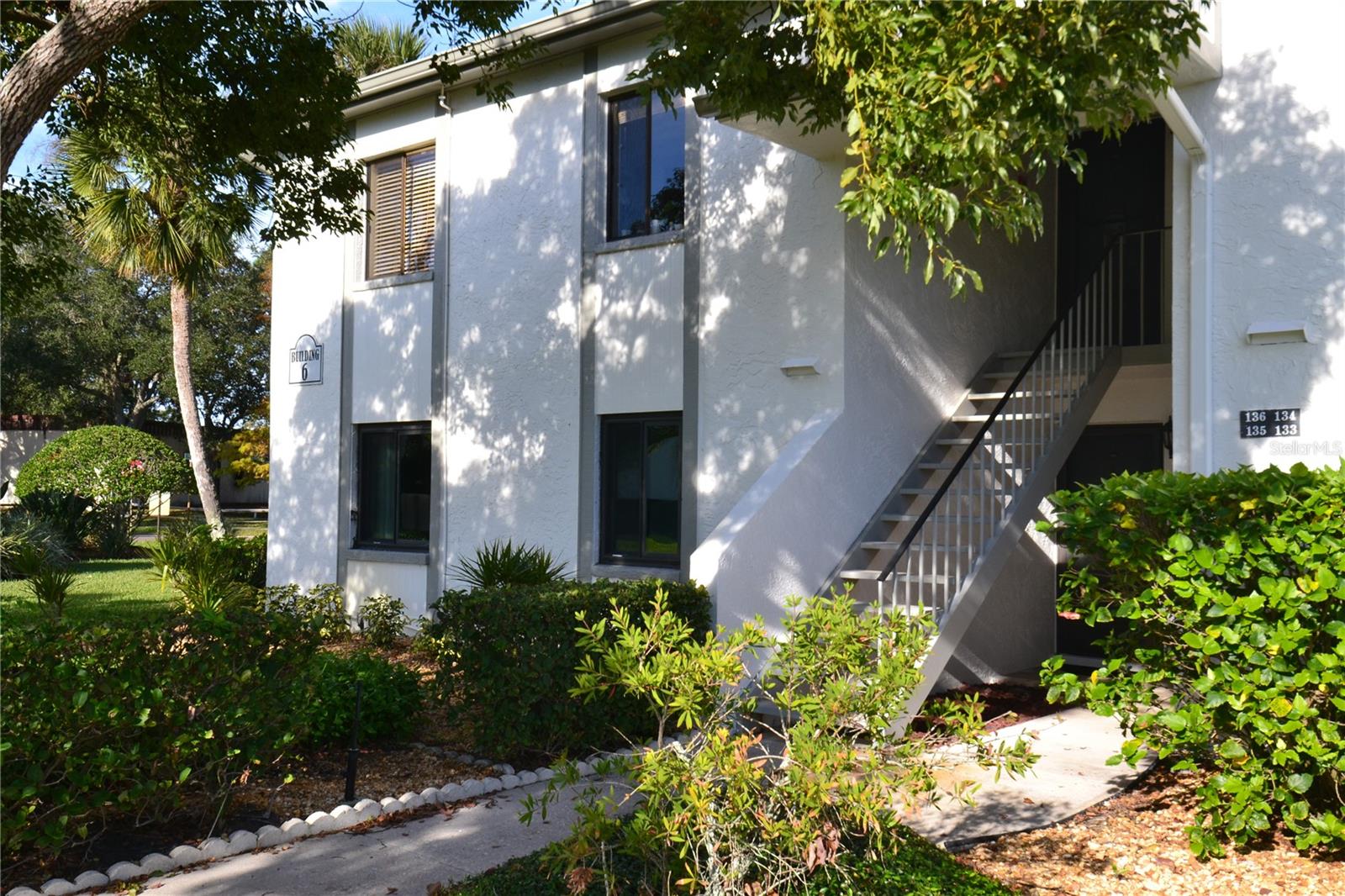135 W CYPRESS CT, OLDSMAR, FL