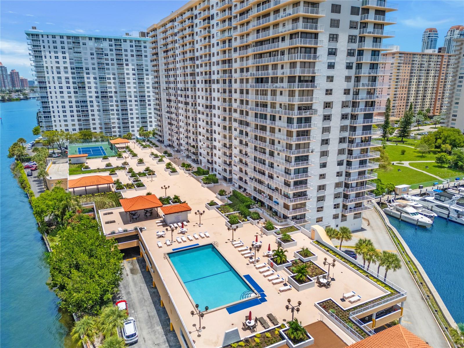 290 174 ST #1006, SUNNY ISLES BEACH, FL — photo 5