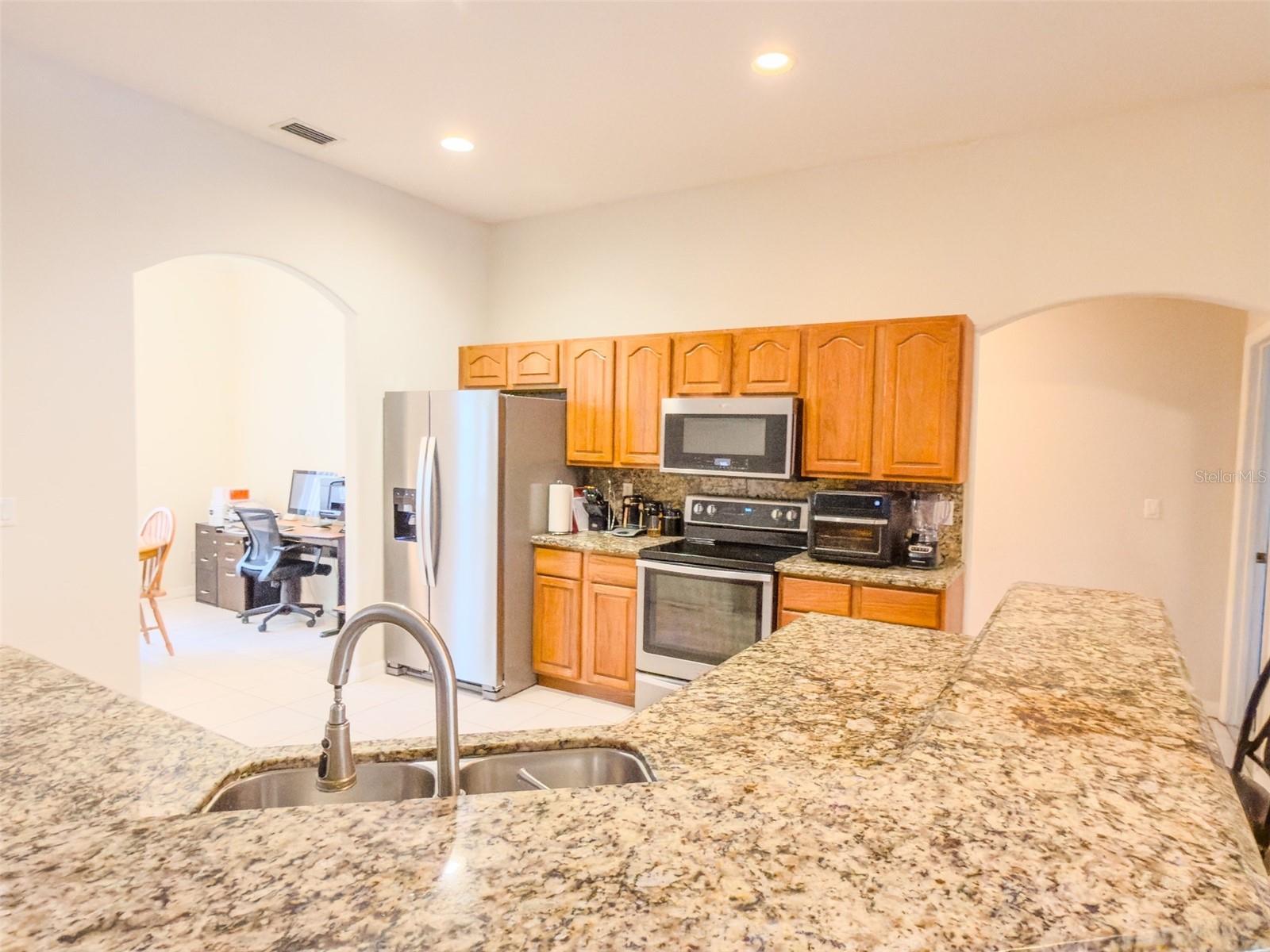 4 WESTON RD, LEESBURG, FL — photo 28
