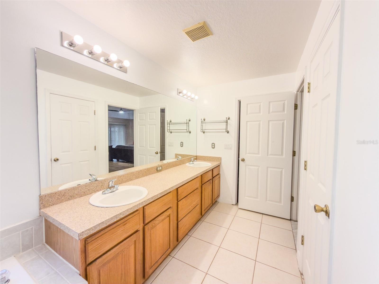 4 WESTON RD, LEESBURG, FL — photo 43