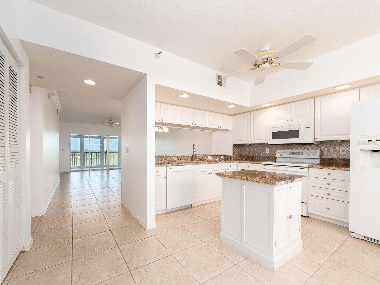 6550 SHORELINE DR #7502, ST PETERSBURG, FL — photo 3