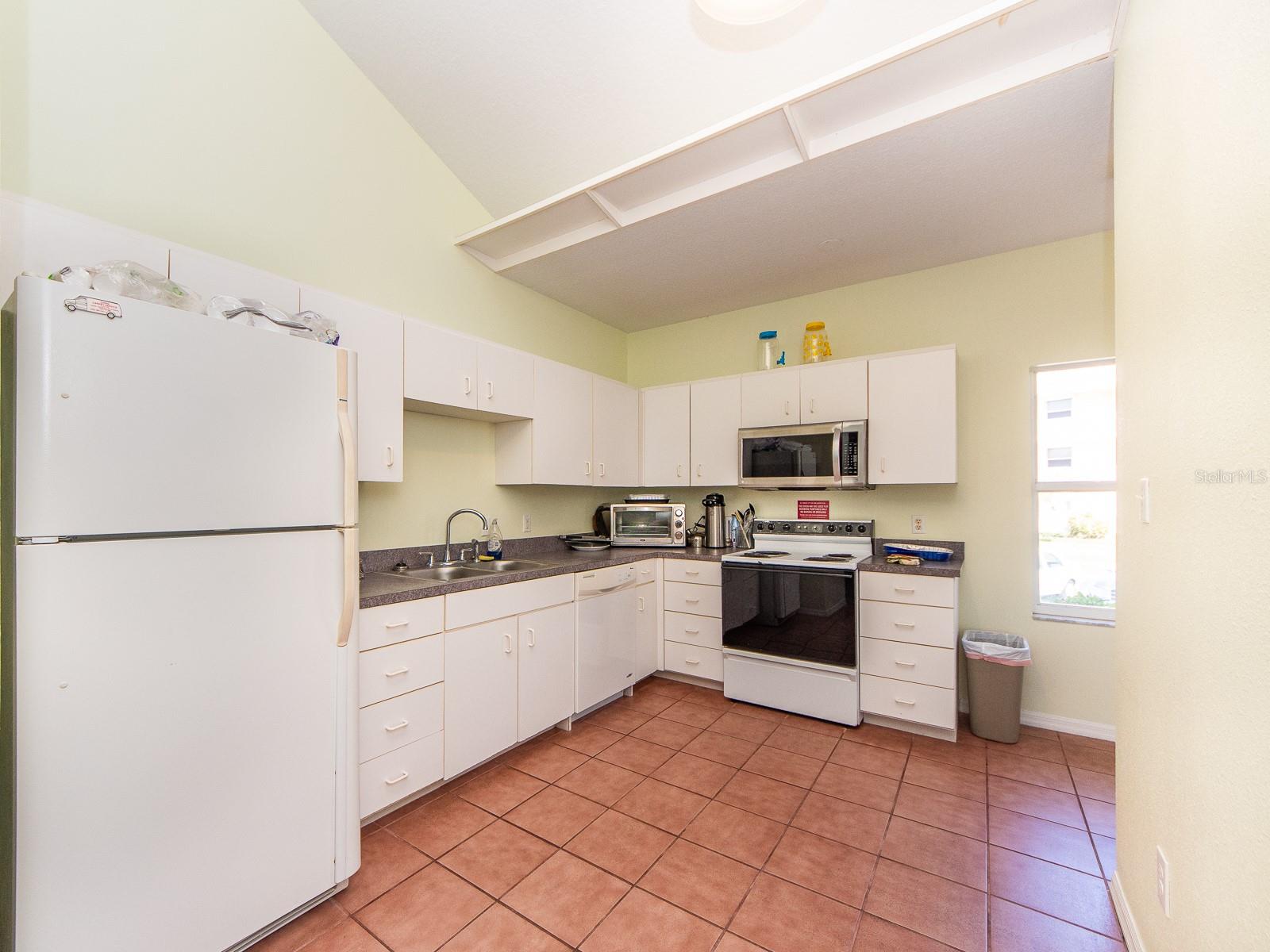 6550 SHORELINE DR #7502, ST PETERSBURG, FL — photo 26