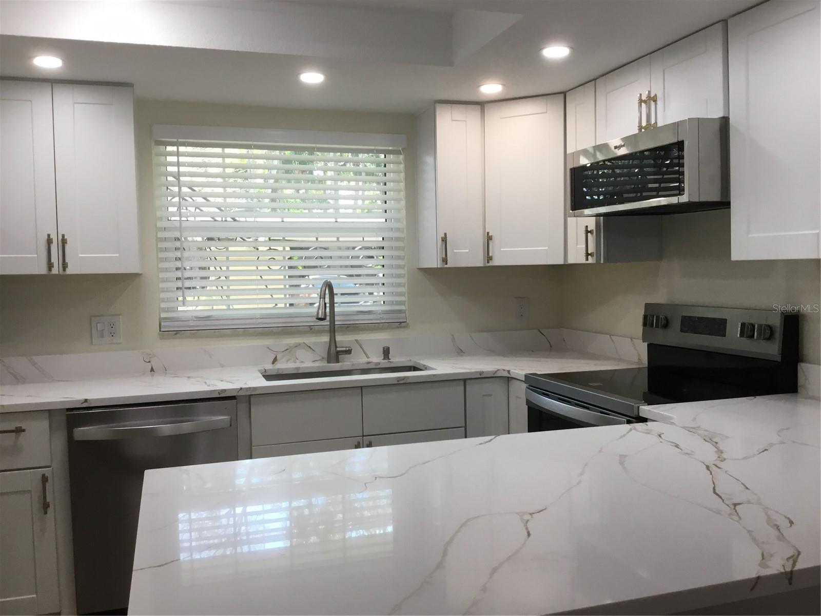 44 COUNTRY CLUB DR #44, LARGO, FL — photo 9