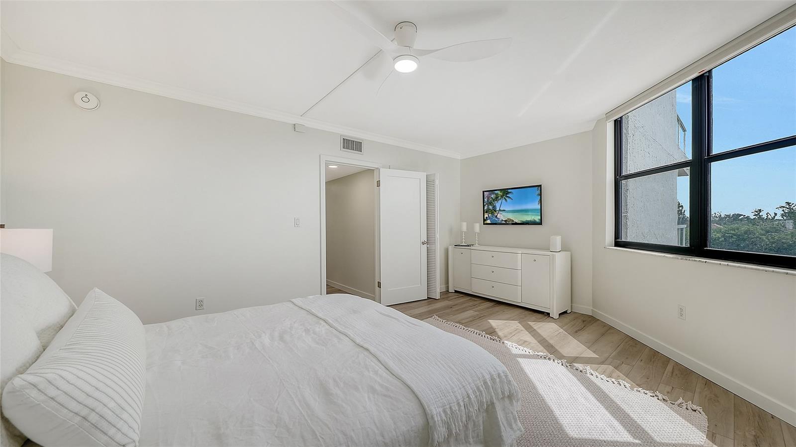1000 LONGBOAT CLUB RD #403, LONGBOAT KEY, FL — photo 37