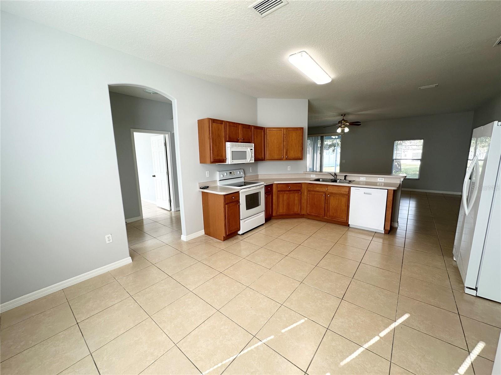 11 PRAVER LN, PALM COAST, FL — photo 9