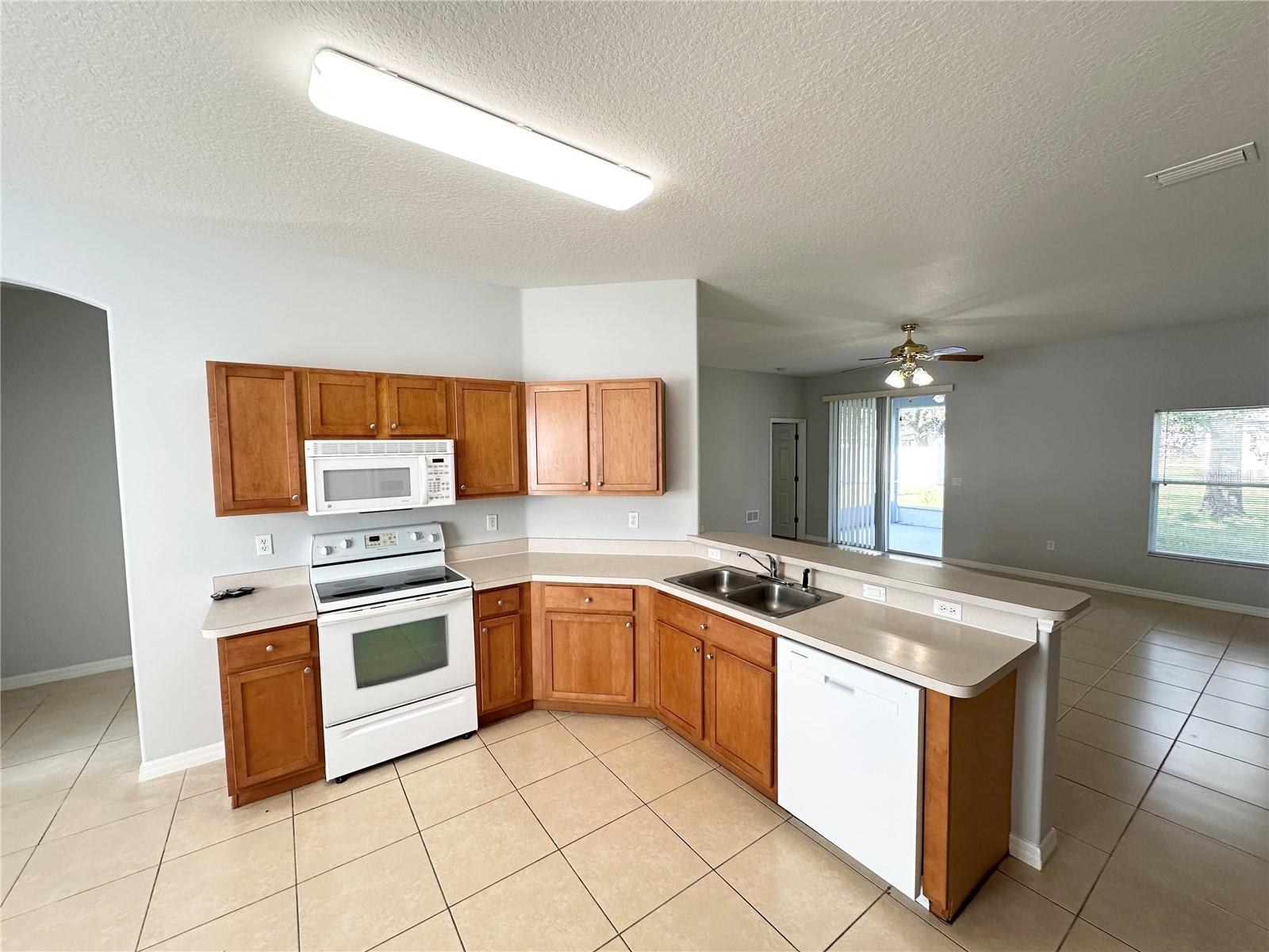 11 PRAVER LN, PALM COAST, FL — photo 10