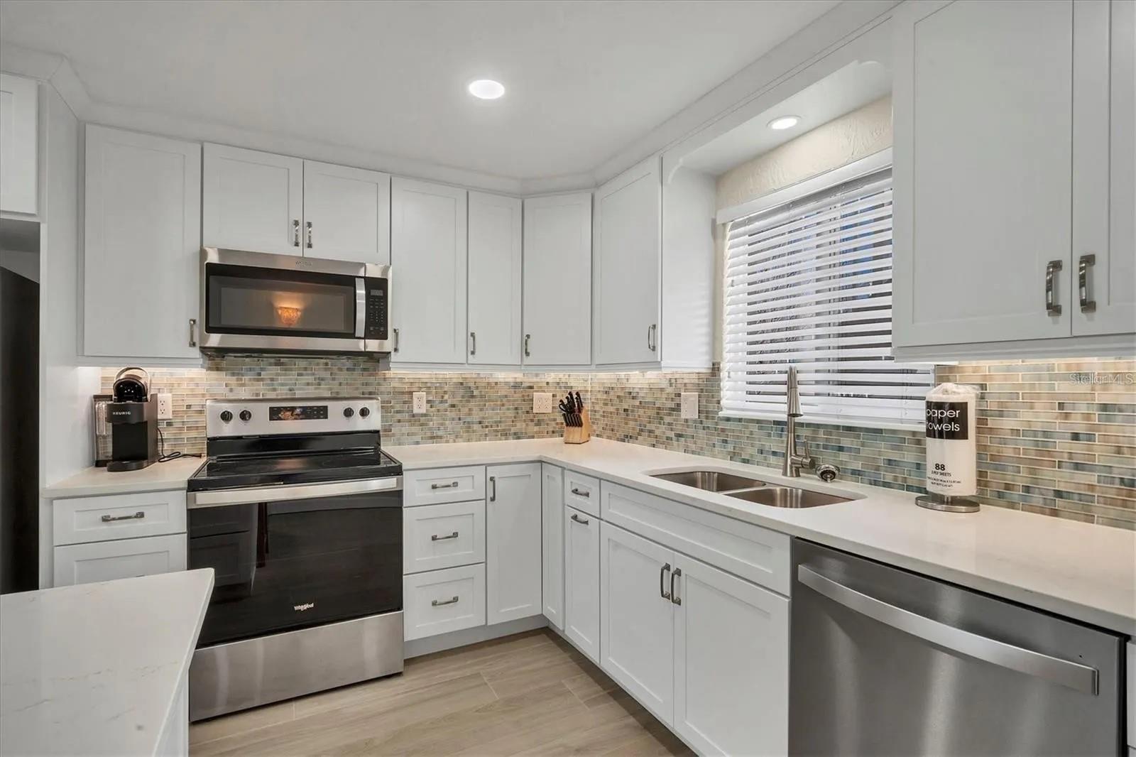 6006 MIDNIGHT PASS RD #36, SARASOTA, FL — photo 25