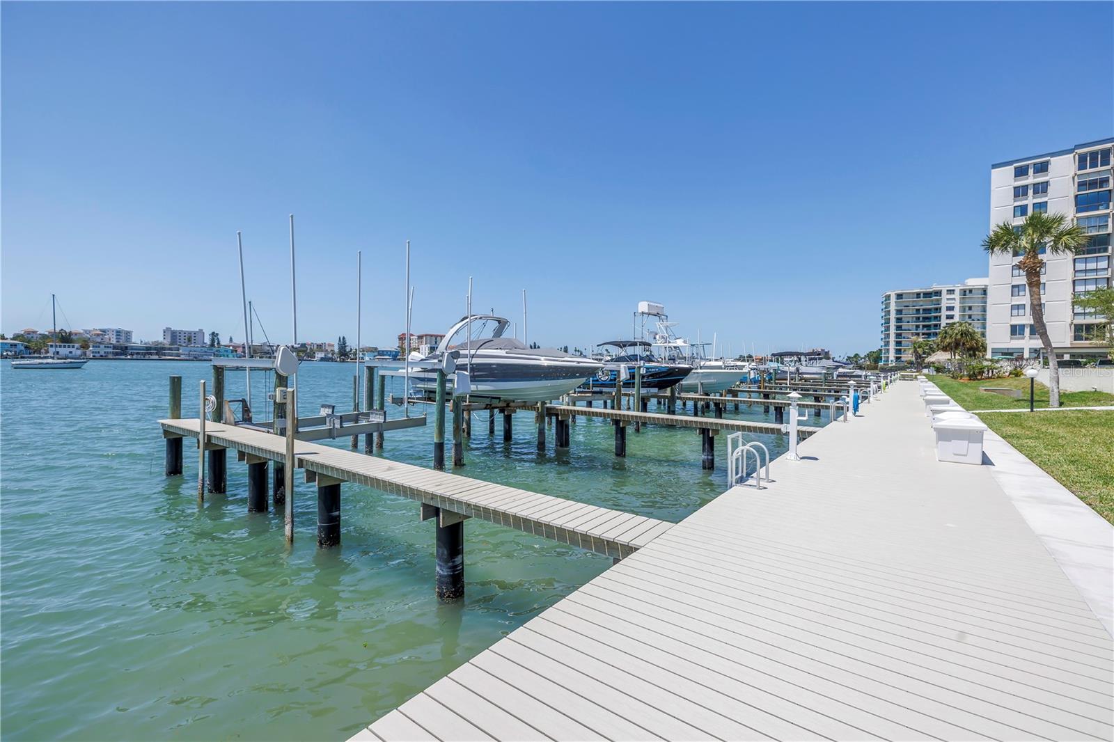 650 ISLAND WAY #204, CLEARWATER BEACH, FL — photo 30