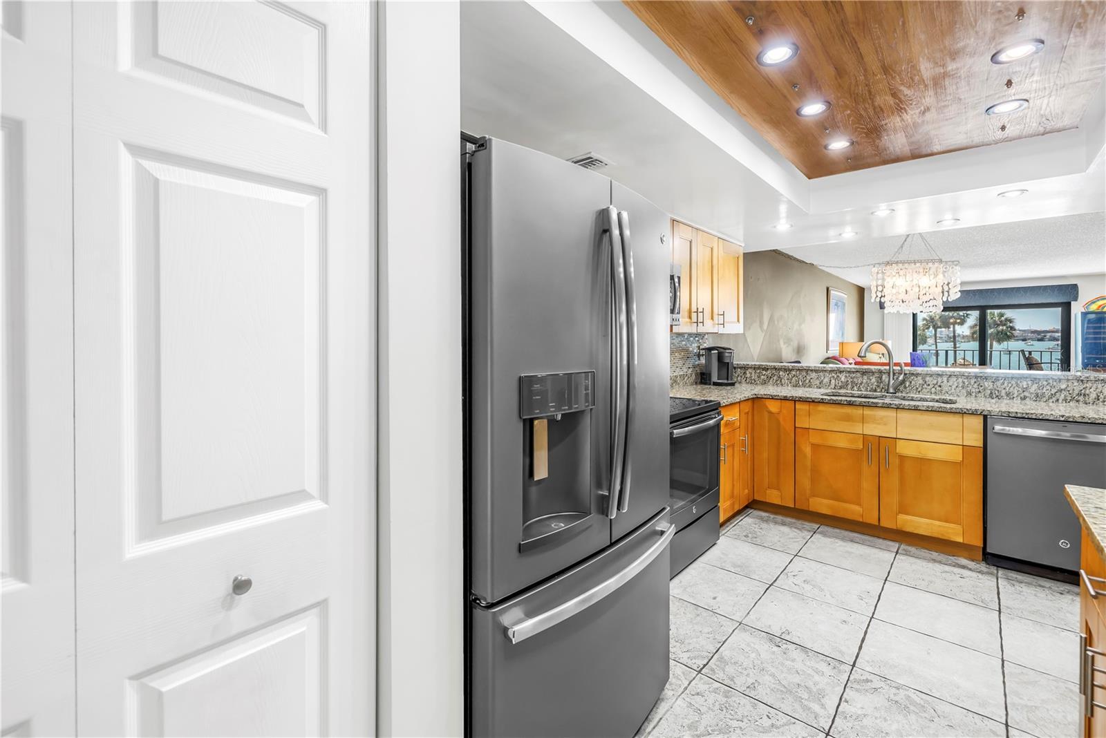 650 ISLAND WAY #204, CLEARWATER BEACH, FL — photo 54