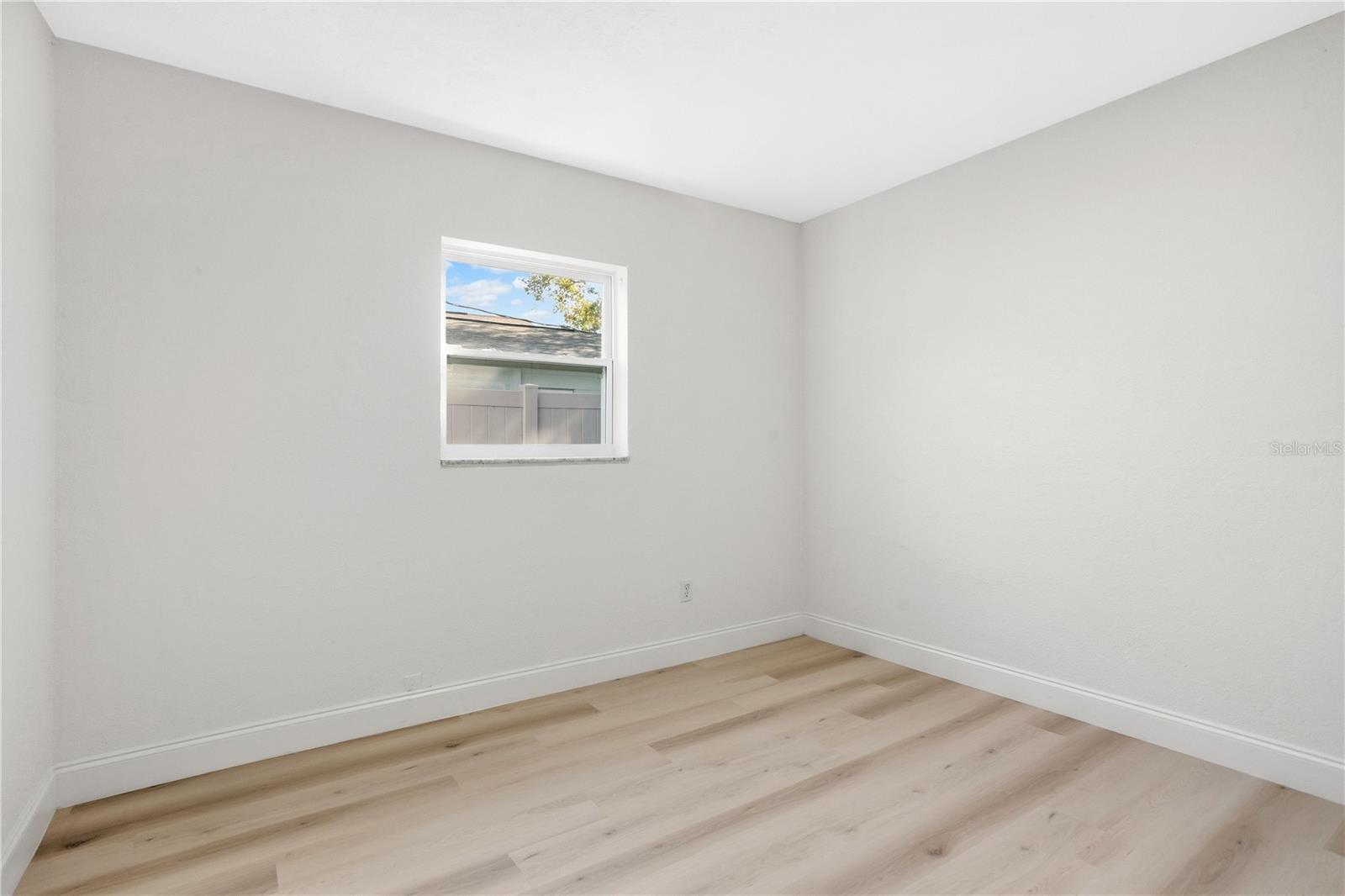 214 45TH AVE NE, ST PETERSBURG, FL — photo 15
