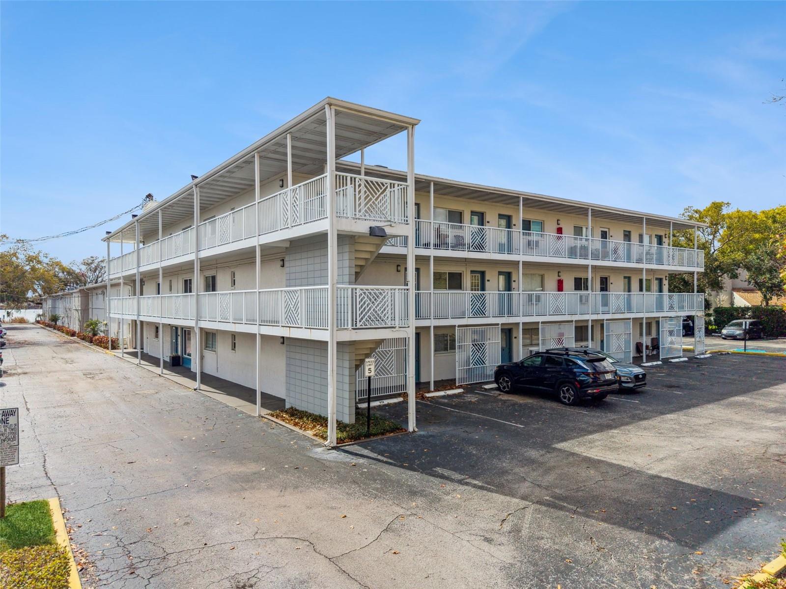 320 LAKEVIEW ST #108, ORLANDO, FL — photo 2
