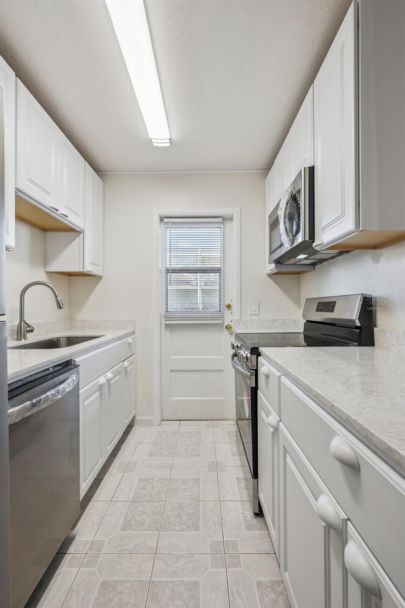 320 LAKEVIEW ST #108, ORLANDO, FL — photo 11