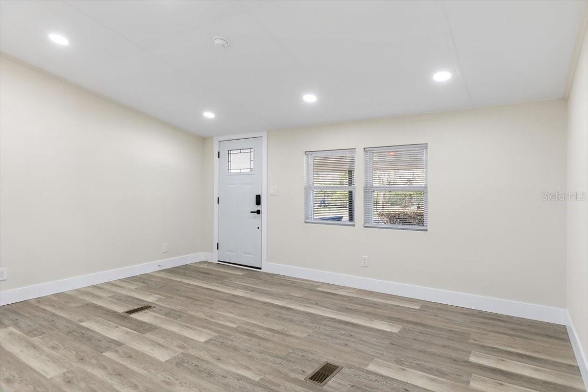 126 GEORGIA AVE, CRESCENT CITY, FL — photo 3