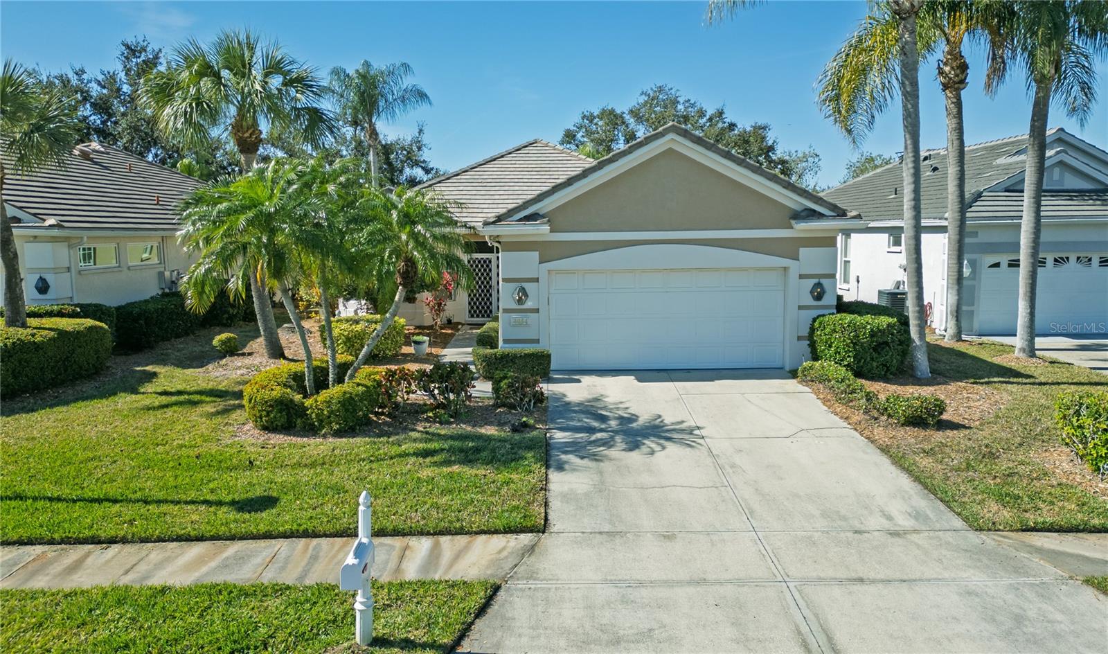 4054 CADDIE DR E, BRADENTON, FL