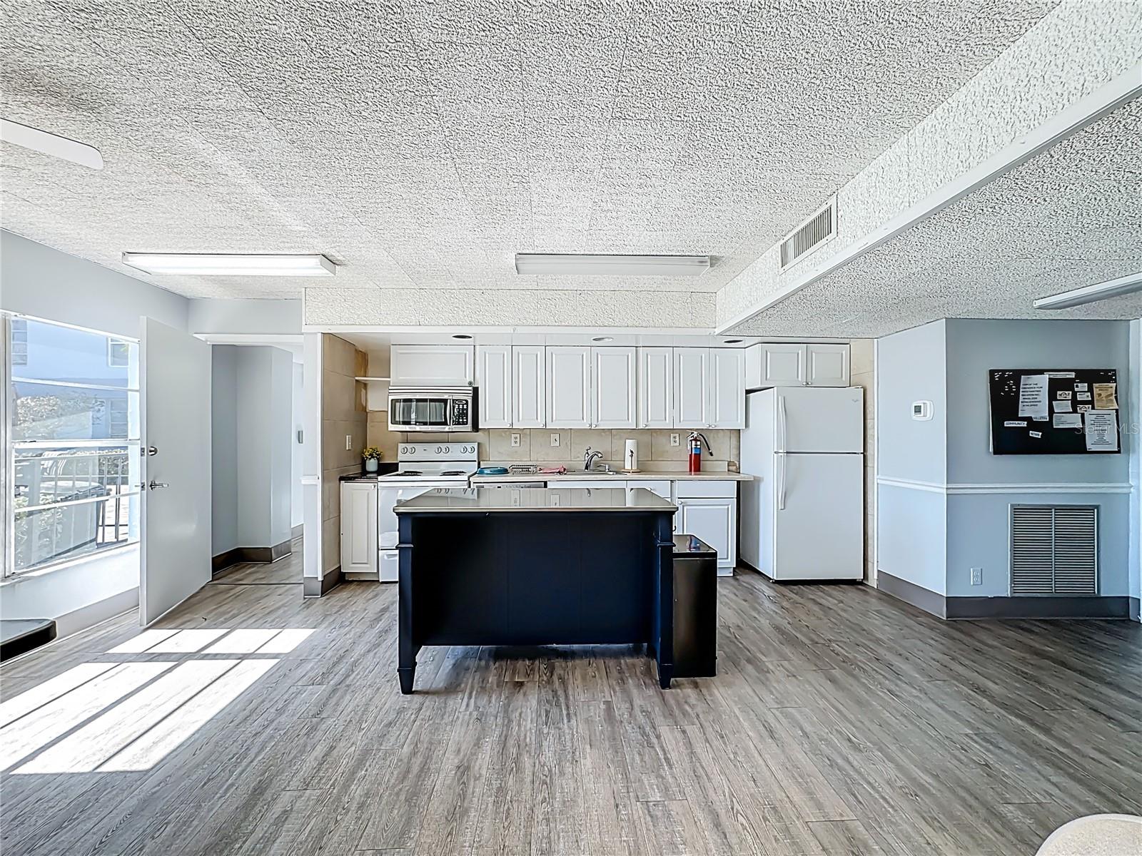 2901 26TH ST W #APT 511, BRADENTON, FL — photo 36