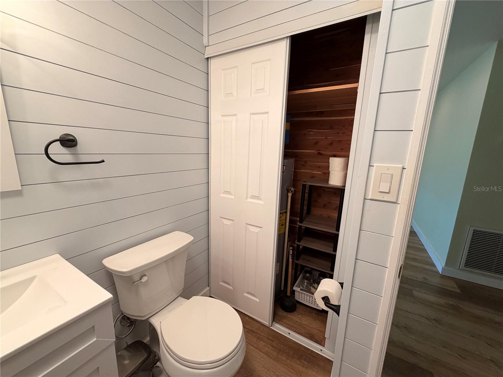 53706 RIVERTRACE RD, ASTOR, FL — photo 17