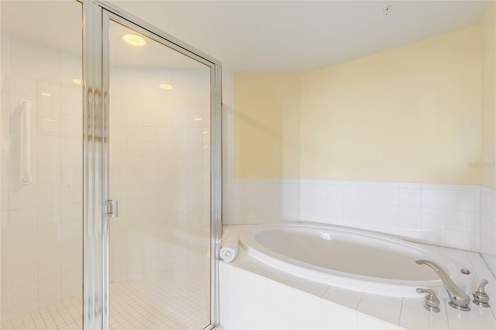 1180 GULF BLVD #202, CLEARWATER BEACH, FL — photo 21